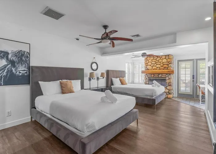 Spacious 5br With Pool And Fire Pit - Sleeps 14 Phoenix