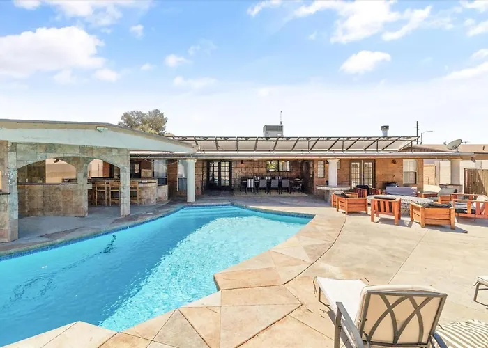 Spacious 5br With Pool And Fire Pit - Sleeps 14 Phoenix